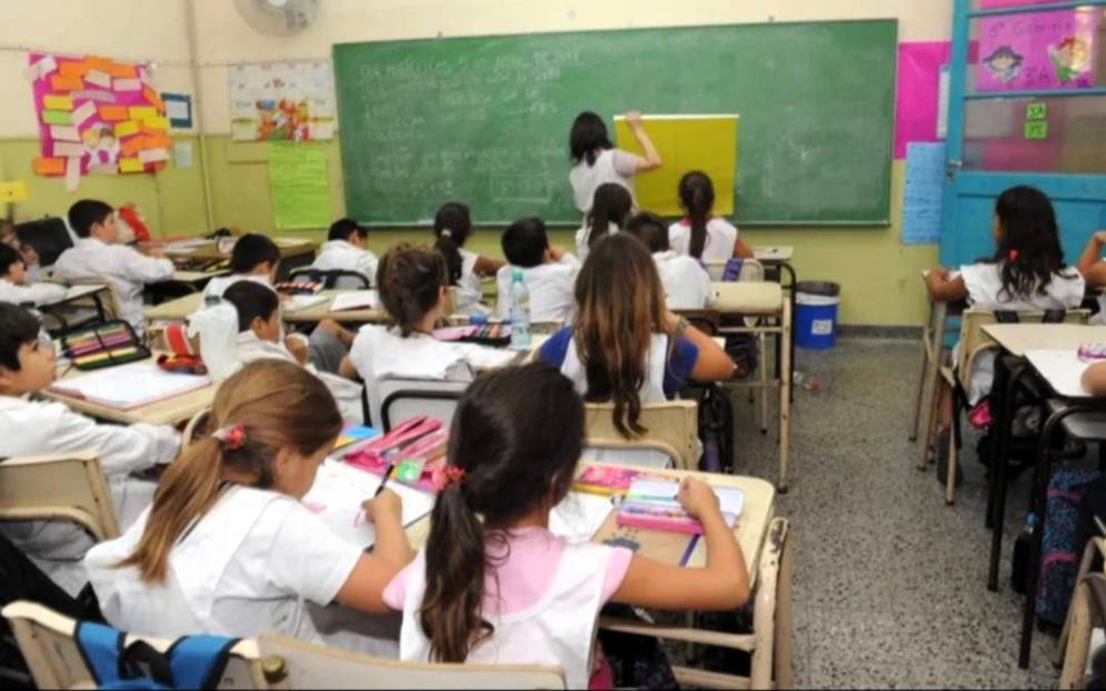 El lunes habr&aacute; clases.