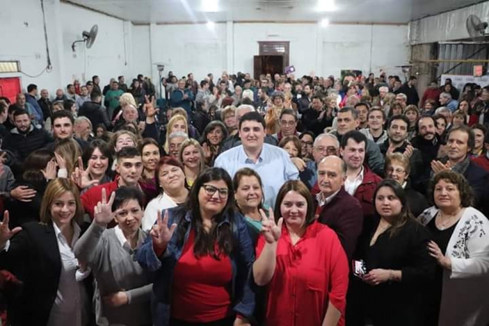 Todos los dirigentes radicales respaldaron el escrito. 