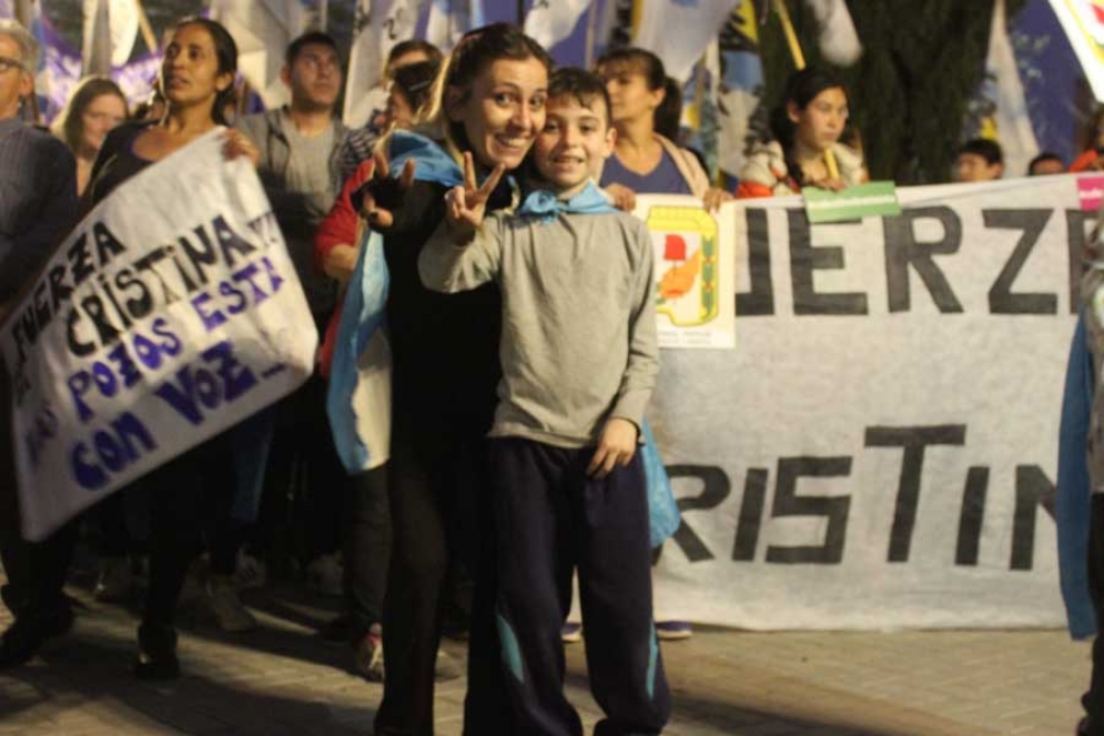 Muchas familias se acercaron a la Plaza San Mart&iacute;n. 