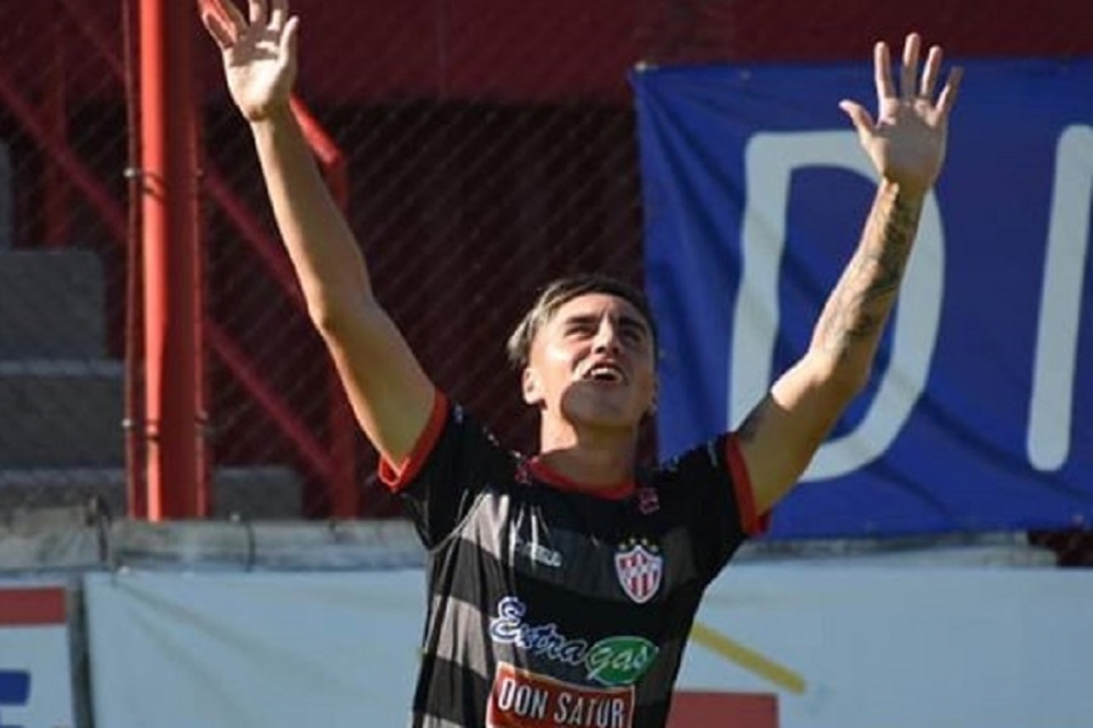  Kruguer festejando su gol. 