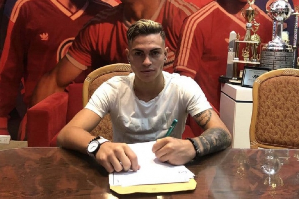 El delantero cerrando su desembarco en La Paternal.