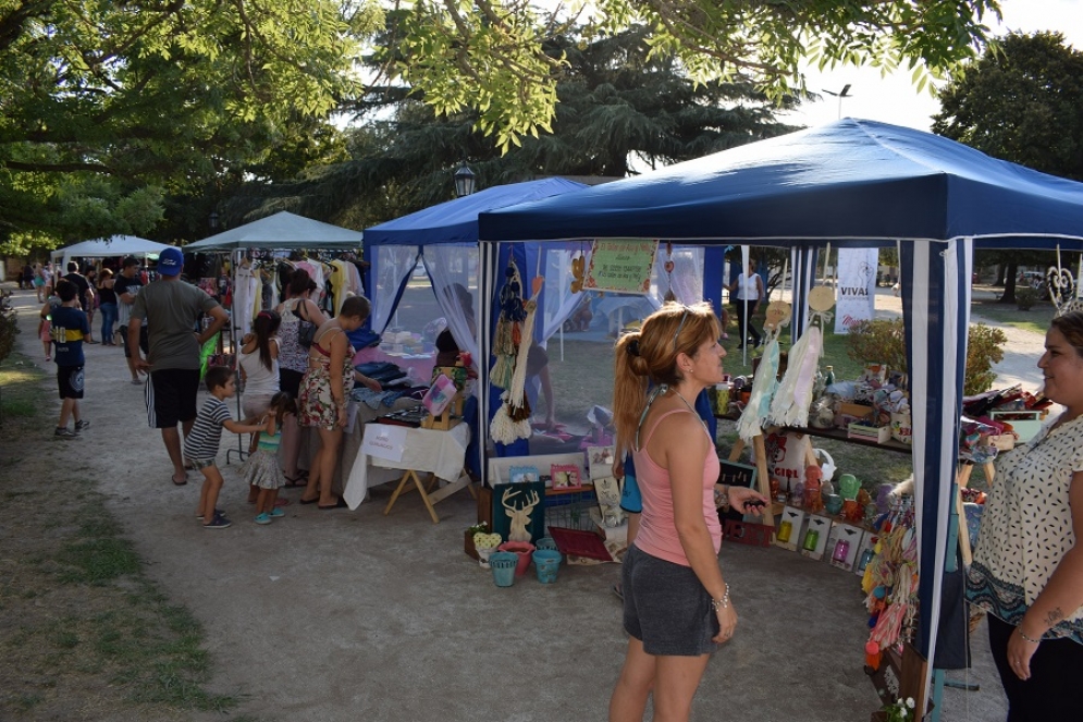 Gran convocatoria en la primera "Feria de Mujeres Creadoras y Productivas" de 2018
