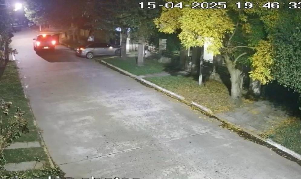 Los ladrones escaparon con el Focus, modelo 2016.