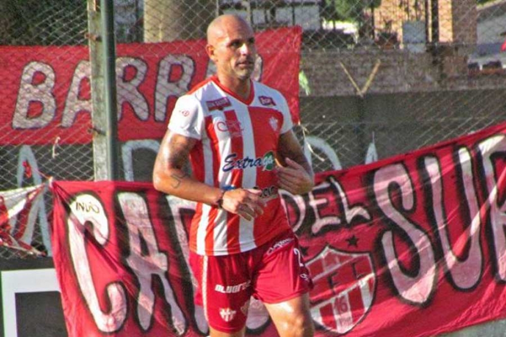 Pablo Nieva vuelve al equipo titular.