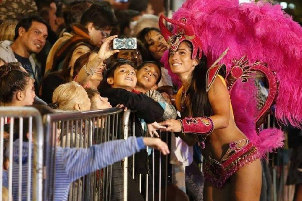 Habr&aacute; comparsas, shows en vivo y se elegir&aacute; a la reina de la tercera edad.