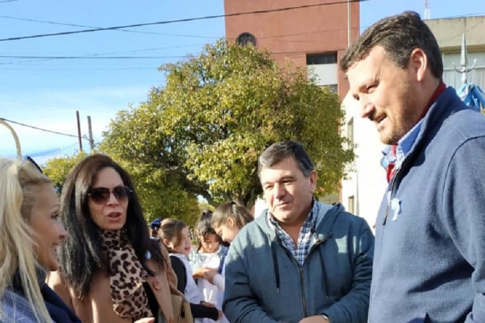 Recalt junto a Mac Goey, Corbal&aacute;n y Iozzolino en los festejos del 25 de mayo. 