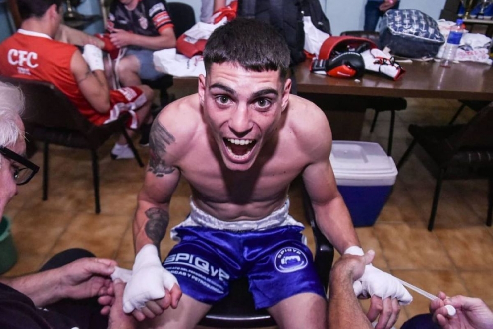 Daneff preparandose para pelear en su ciudad. (Foto: Boxeo de Primera). 