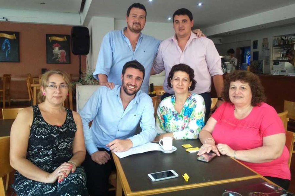 Otras &eacute;pocas. Torrilla junto a referentes del PRO y el radicalismo. 