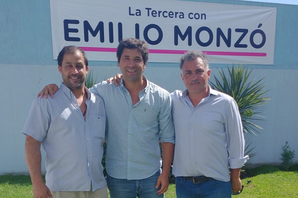 Augusto junto al diputado nacional, Sebasti&aacute;n Garc&iacute;a de Luca y el dirigente provincial Sebasti&aacute;n Pareja. 