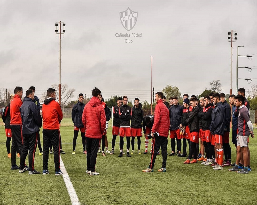Ca&ntilde;uelas regres&oacute; a los entrenamientos.