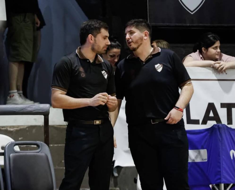 Octavio Bianchini en el cuerpo t&eacute;cnico de la LNB.