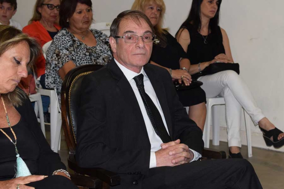 Luis Carnevali. 