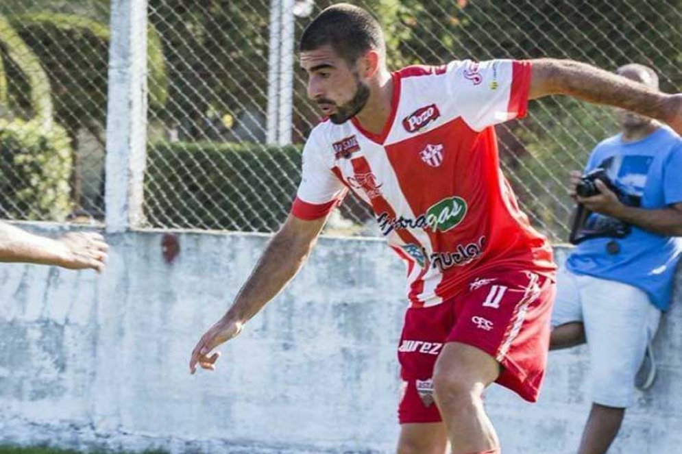 Perinciolo fue la gran figura de Ca&ntilde;uelas tras marcar tres puntos. 