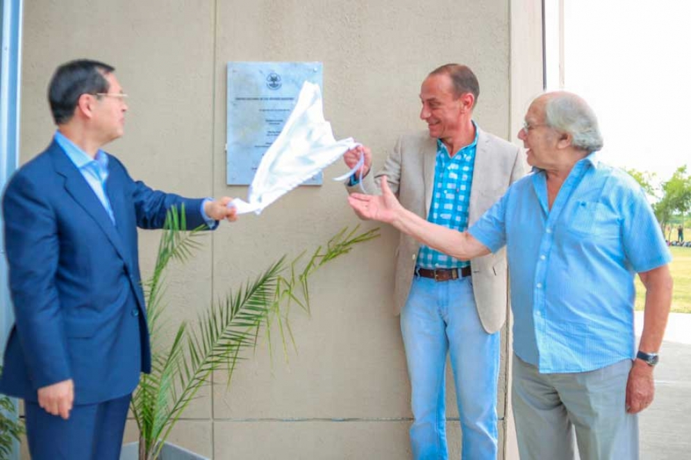 Se inaugur&oacute; un Centro Budista en Vicente Casares con la presencia de P&eacute;rez Esquivel