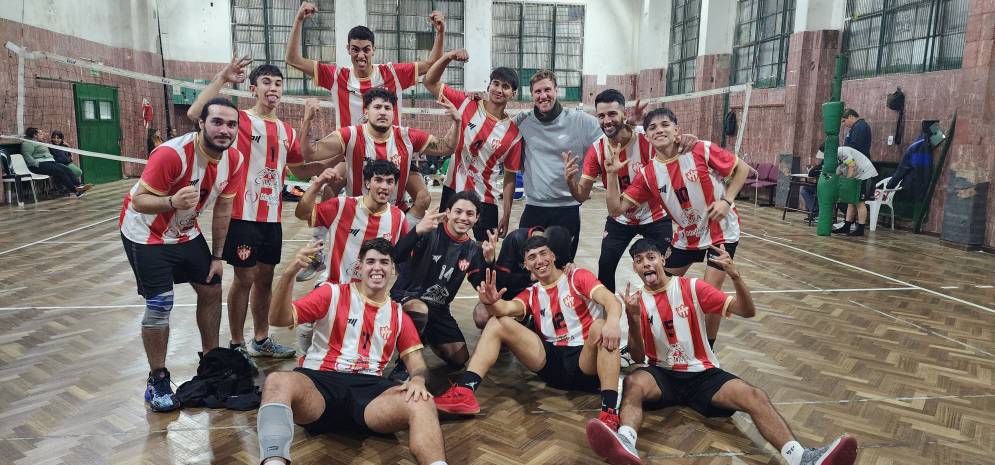 Una foto que resume la felicidad del logro conseguido.