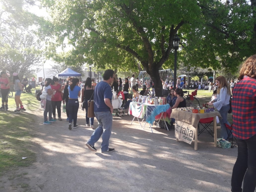 Gran concurrencia en la Feria Mujeres Creadoras y Productivas