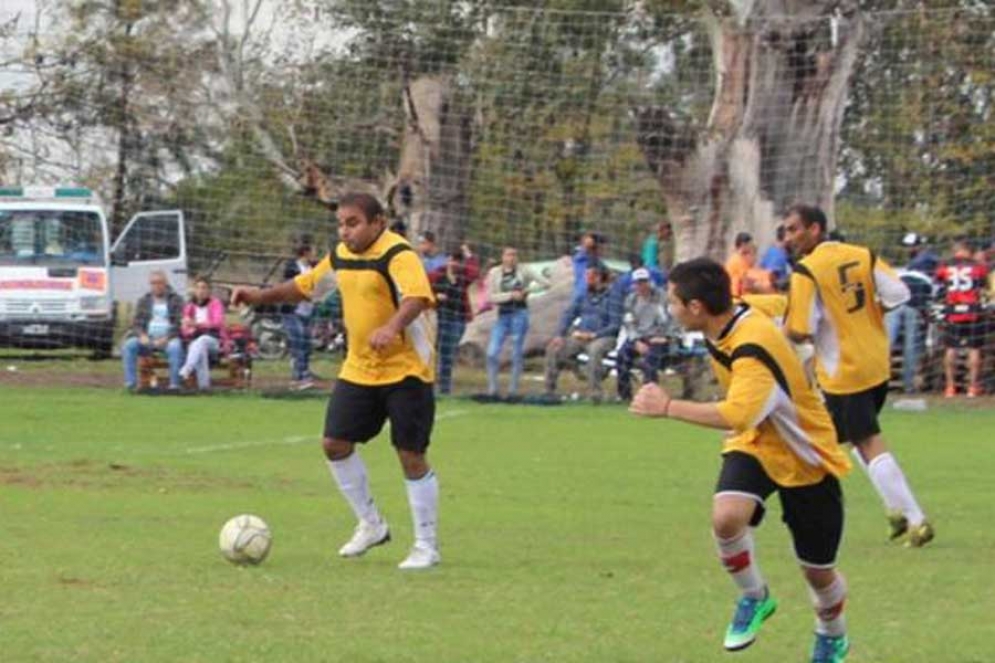 Liga de F&uacute;tbol: En un partidazo, Libertad le gan&oacute; a Polimuseo y es el &uacute;nico puntero