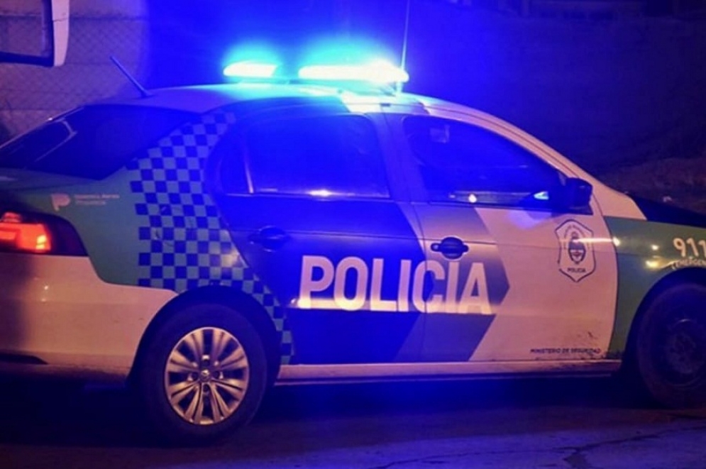 Al asomarse por la ventana observ&oacute; que un ladr&oacute;n se estaba llevando la bater&iacute;a de su Renault 9.