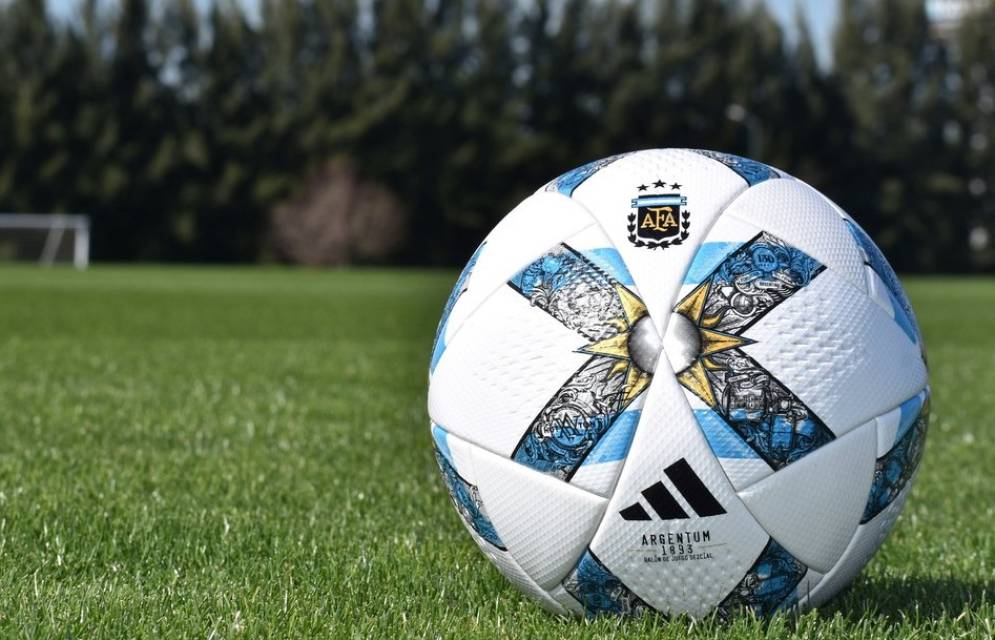 La primera final ser&aacute; en el Ar&iacute;n o "Mi Club". 