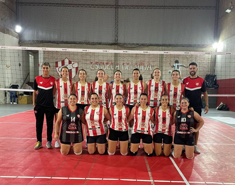 Las "rojas" empezaron ganando el primer set.
