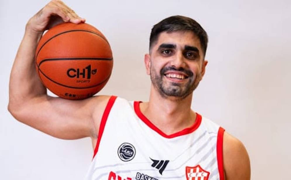 "Chapa" De los Santos jug&oacute; la primera parte del&nbsp;juego.