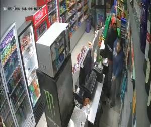 La v&iacute;ctima reconoci&oacute; que el ladr&oacute;n ten&iacute;a un arma.