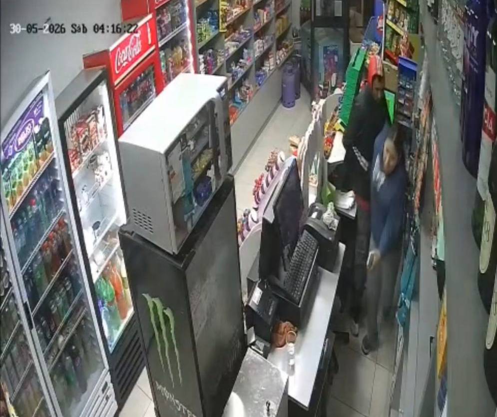 La v&iacute;ctima reconoci&oacute; que el ladr&oacute;n ten&iacute;a un arma.