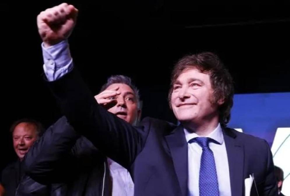 El pa&iacute;s se pint&oacute; de violeta.