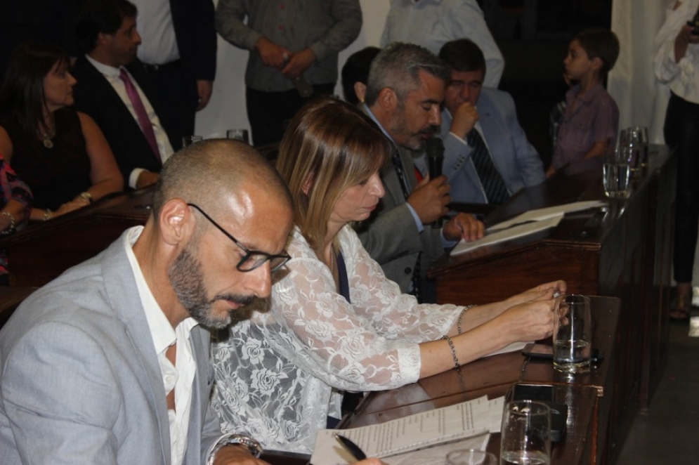 Por acci&oacute;n u omisi&oacute;n, el jefe de la bancada oficialista, Maxiliano Mazzanti, est&aacute; implicado en el caso.