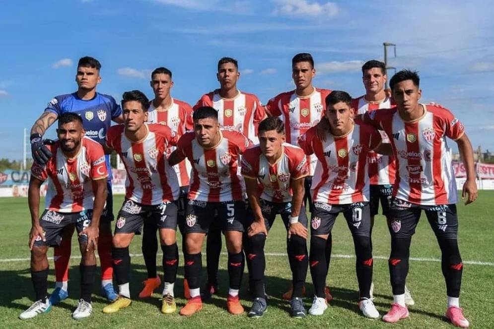 El once titular que eligi&oacute; el nuevo CT para el debut. Ph:&nbsp;David&nbsp;Nieva.