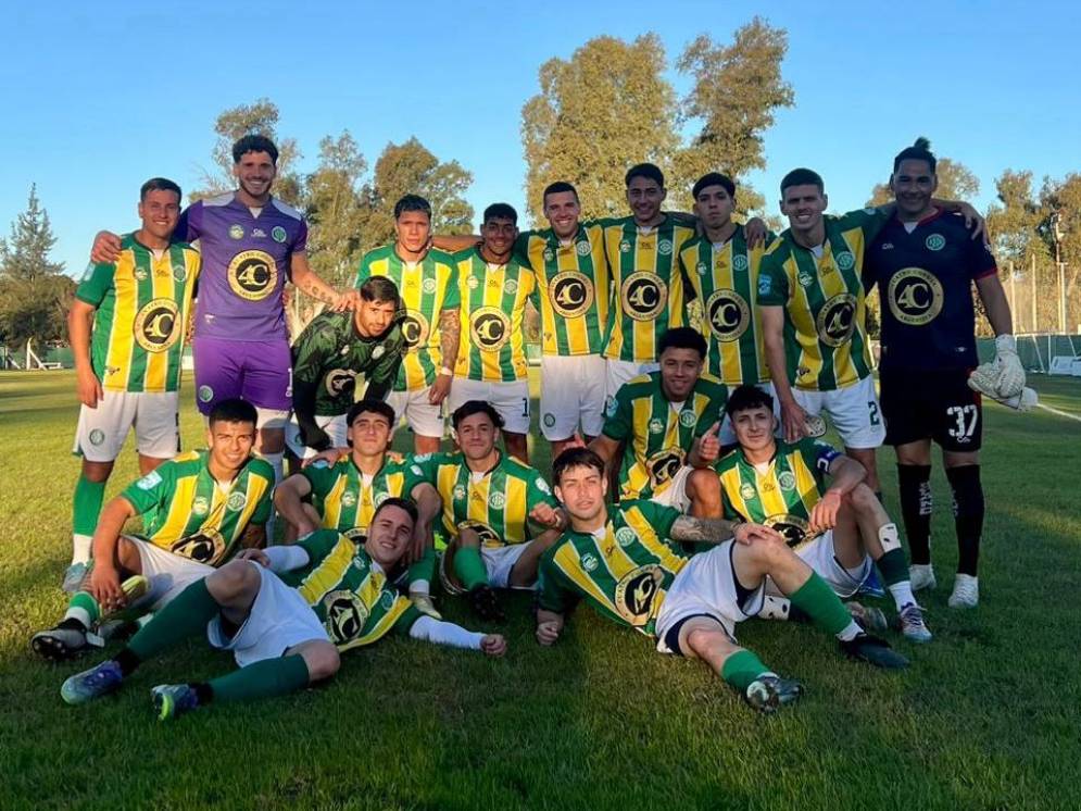 El "furg&oacute;n" est&aacute; en cuartos de final y enfrentar&aacute; a San Miguel del Monte. (FOTO: Jazm&iacute;n Fuentes).