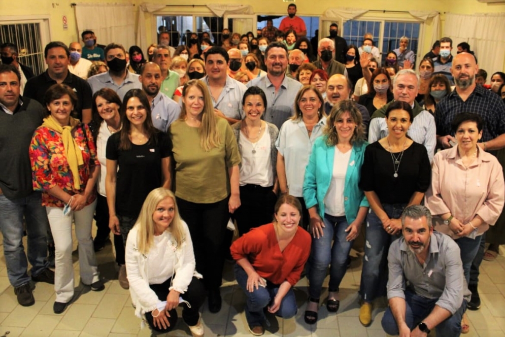 La foto de la unidad antes del discurso de Iturmendi.