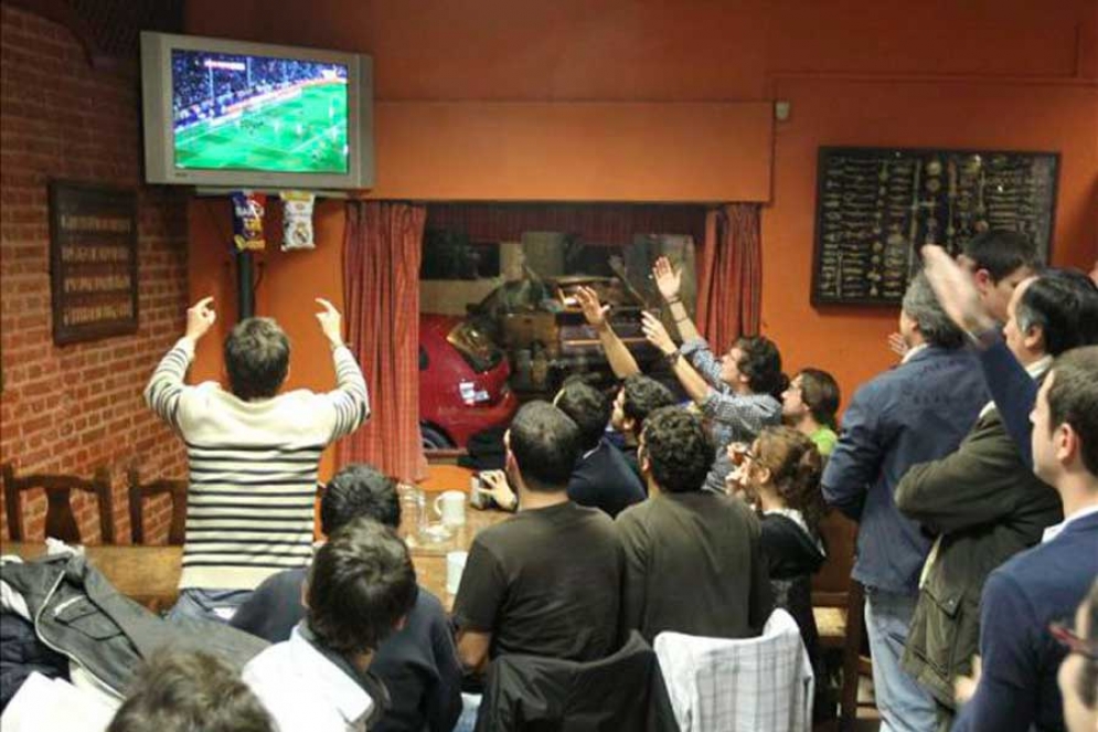 Una imagen que nos remonta a otra &eacute;poca, cuando el f&uacute;tbol era codificado. 