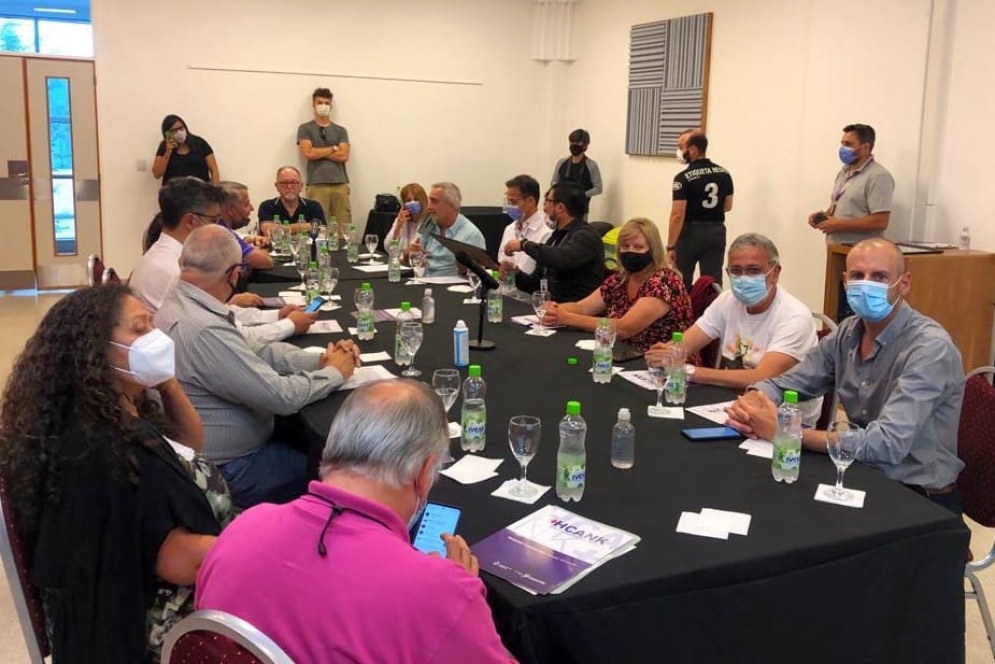 Los ediles fueron recibidos en el sal&oacute;n de reuniones.