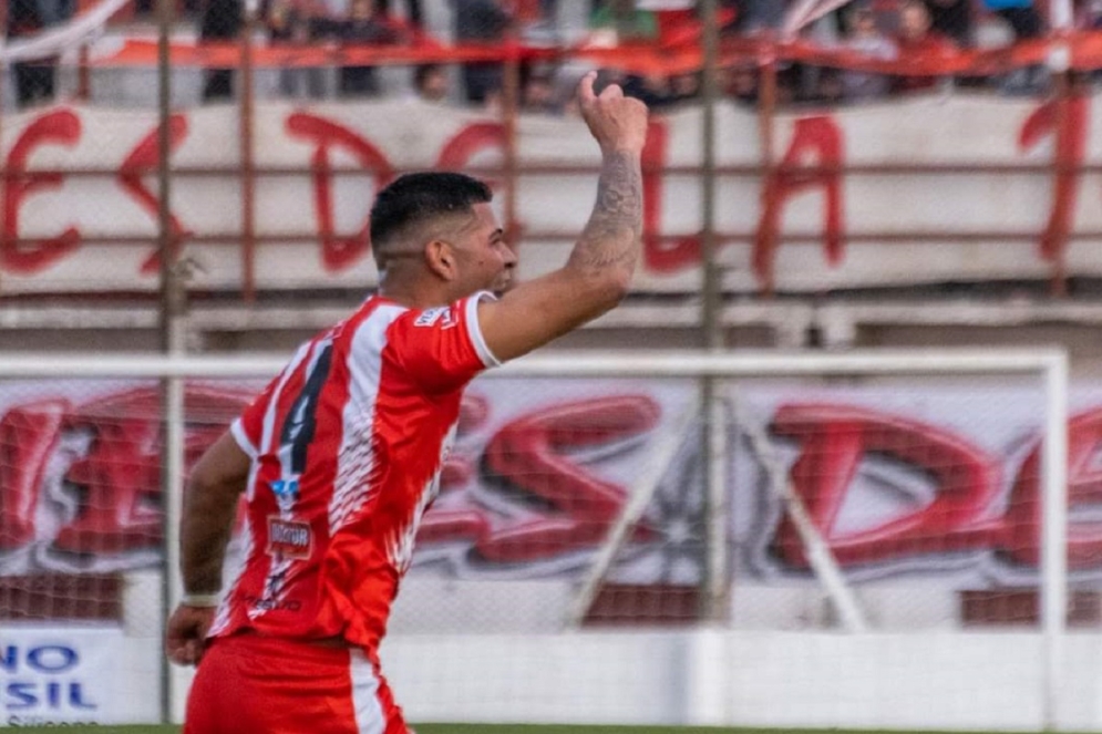 El empate lleg&oacute; por una pelota parada. Ph: prensa CFC.