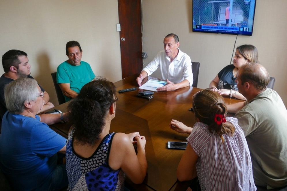 La reuni&oacute;n entre las autoridades de la sociedad de fomento y el intendente Arrieta. 