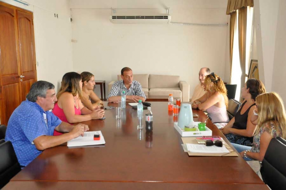 Arrieta recibi&oacute; a integrantes de la Sociedad de Fomento del Barrio Libertad. 