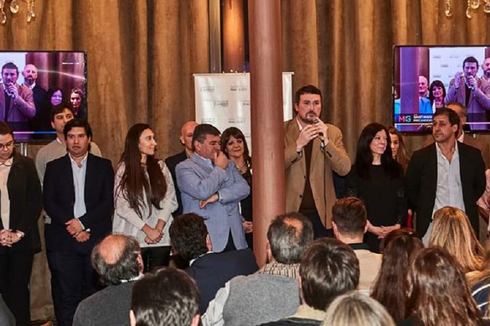 Las definiciones del candidato generaron controversias en el Pro.